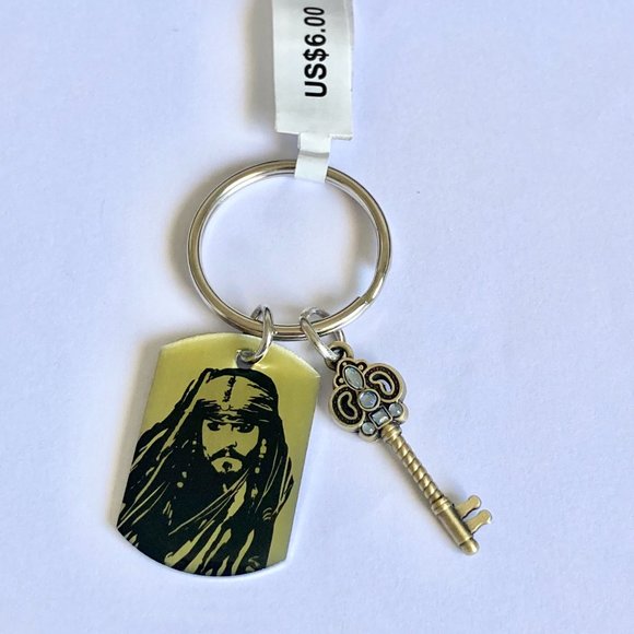 Vintage Disney Pirates of the Caribbean Keychain Keyring Charm Skull Crossbones - Picture 5 of 8
